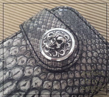 �V���o�[�R���`���@�X�J�����`�[�t